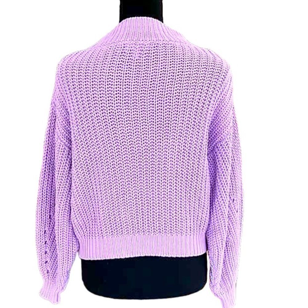 New without tags BP Traveling Stitch Crop Lilac
Sweater, size XS - Picture 3 of 7